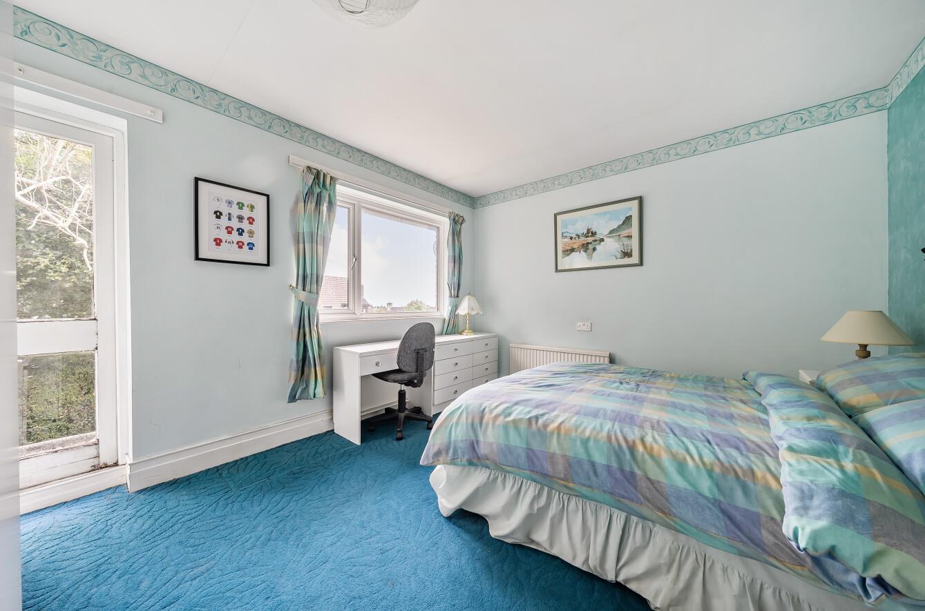 Warborough Close, Llanelli, SA15 3LH